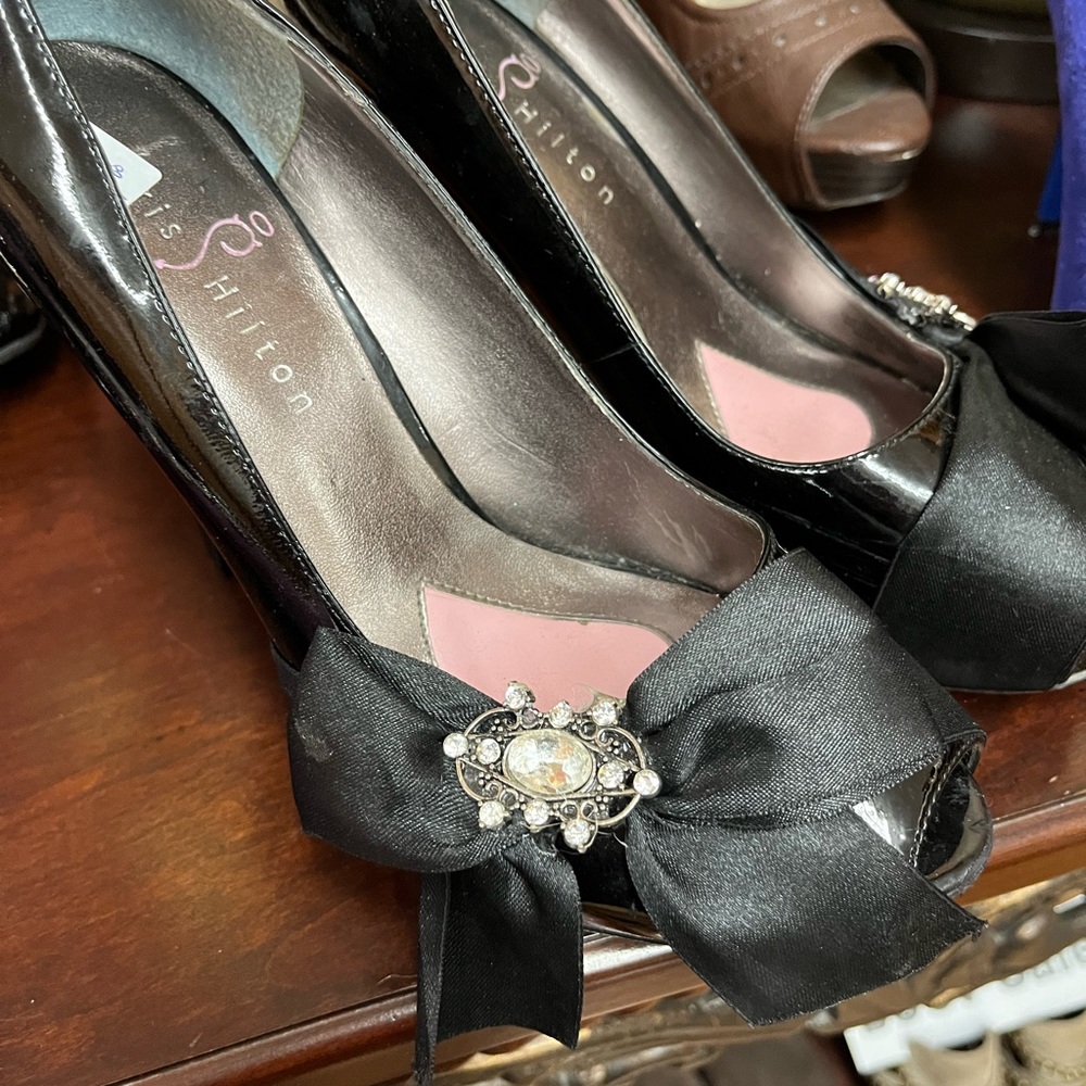 Black patent leather embellished Paris Hilton size 8